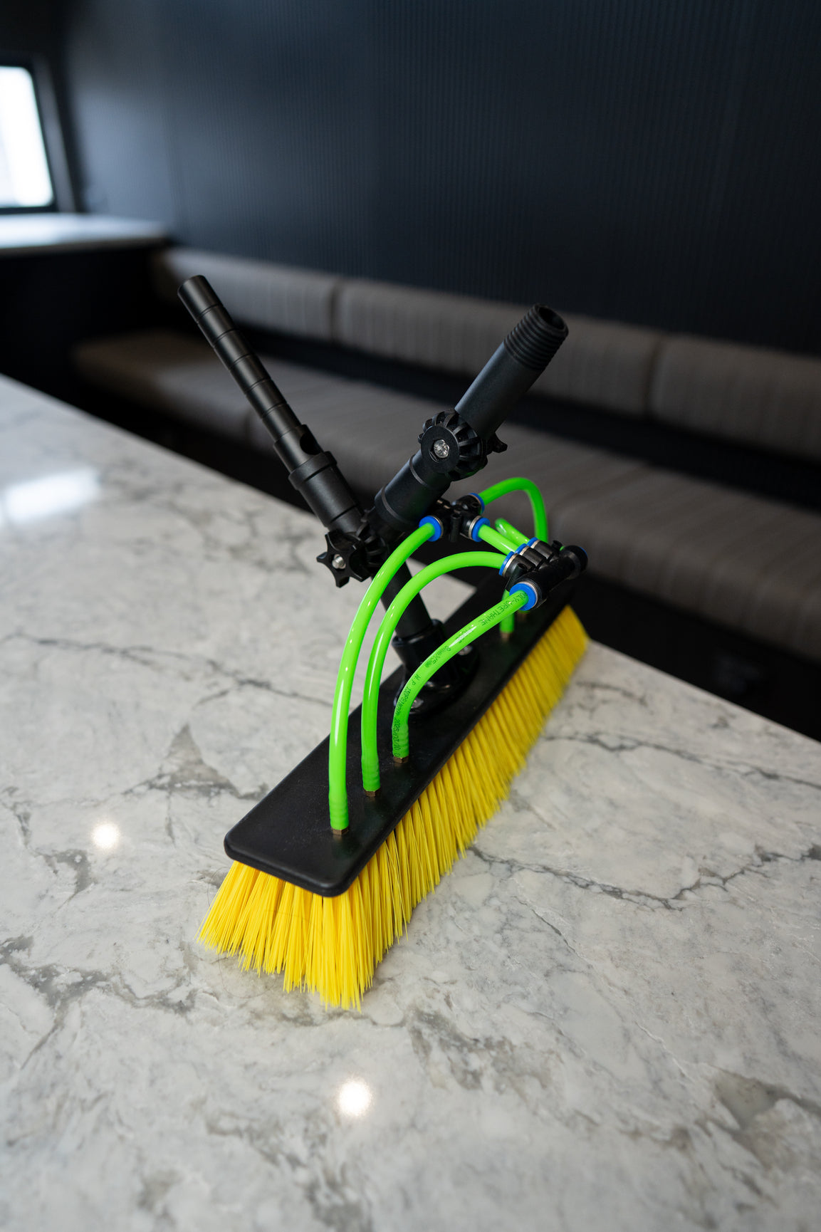 Spot Free Rinse Tank + Water Fed Pole Kit Bundle