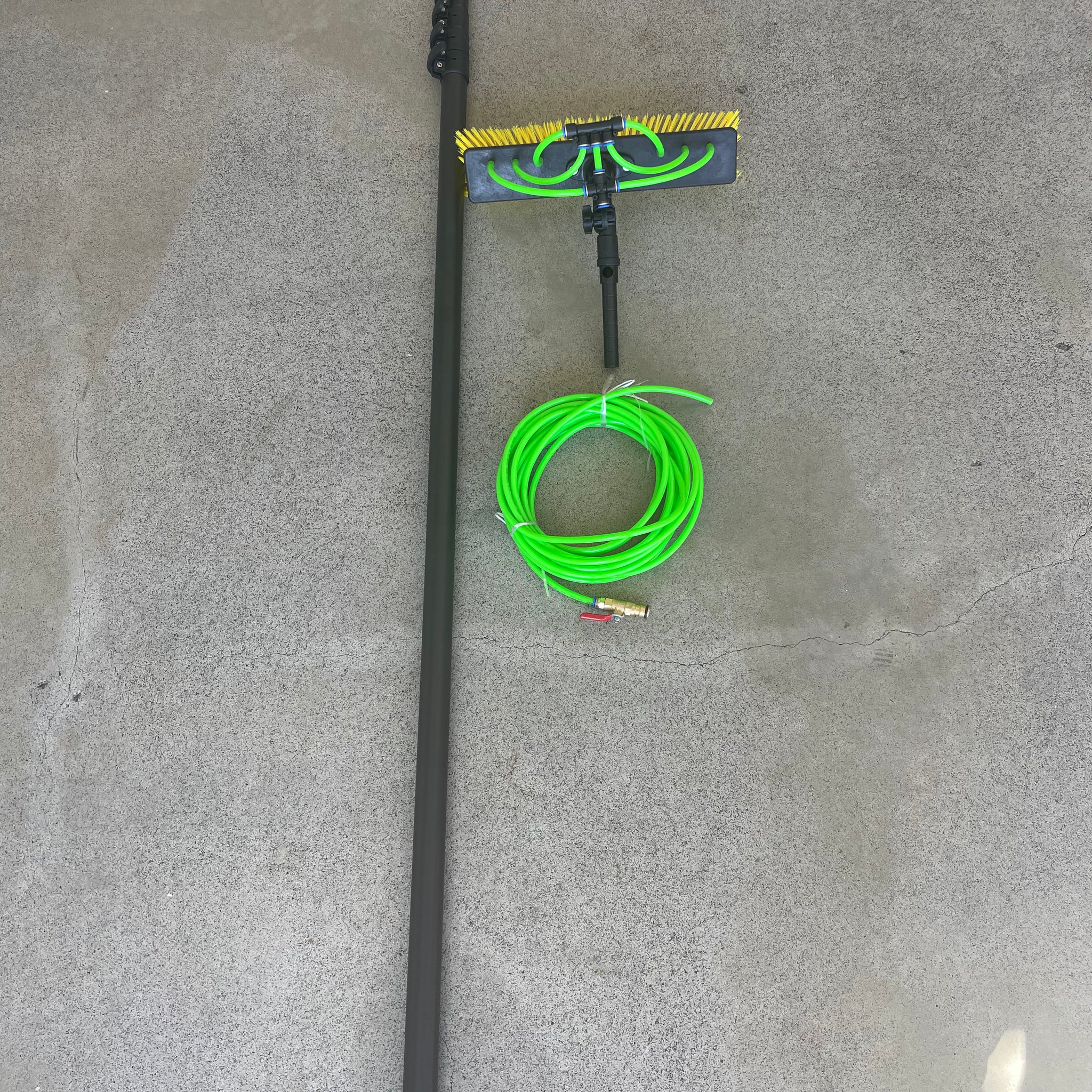 22ft Hybrid Water Fed Pole Kit – Window & Solar Panel Cleaning