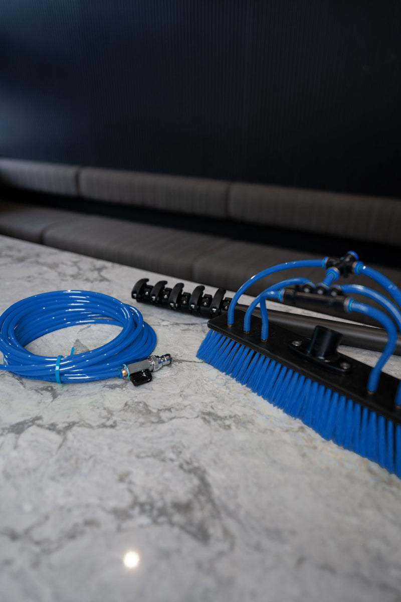 Spot Free Rinse DI tank and 22ft water fed pole kit